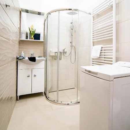 Free Parking! Linden Apartment, Ac, Smart Tv, Wifi Appartamento