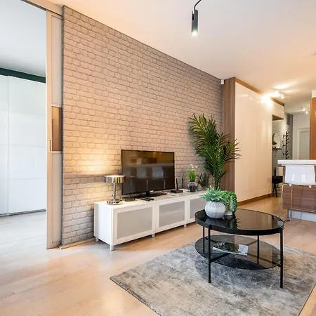 Venus - King Street Ii - Balcony Apartment