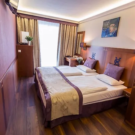 Hotel Carlton Buda Castle