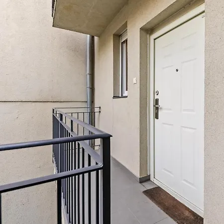 Venus - King Street Ii - Balcony Apartment