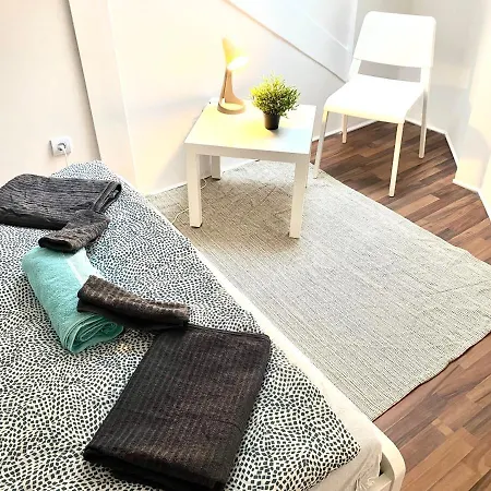 Kiraly78 Huge Apartment *
