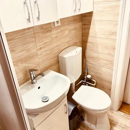 Kiraly78 Huge * Budapest