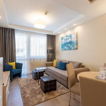 Hotel Cherry Residence, Palace Quarter