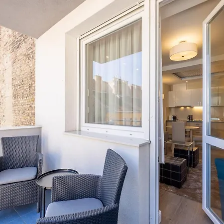 Cherry Residence, Palace Quarter