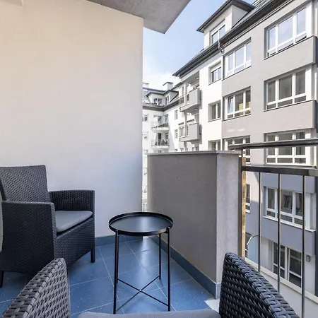 Hotel Cherry Residence, Palace Quarter 3*
