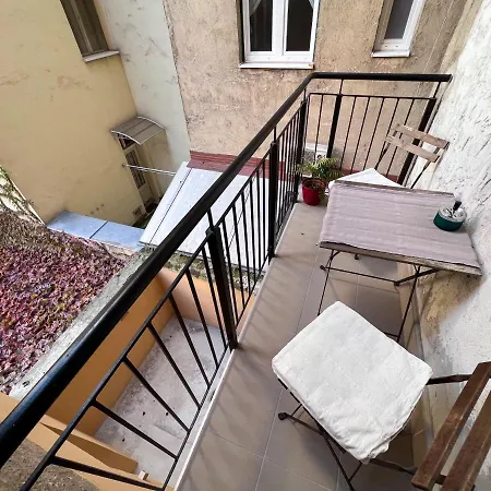 New Flower Garden Apartment Budapest