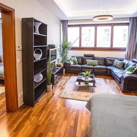 Apartment Urban Jungle In The Citycenter Budapest