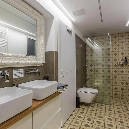 The Address Loft 22ppl Apartment Budapest