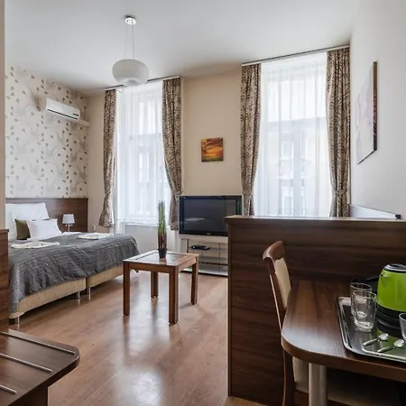 Hotel Elit Boutique Rooms- Location by bqa *