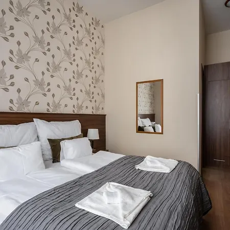 Elit Boutique Rooms- Location by bqa Budapest