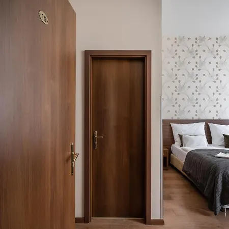 Elit Boutique Rooms- Location by bqa Hotel