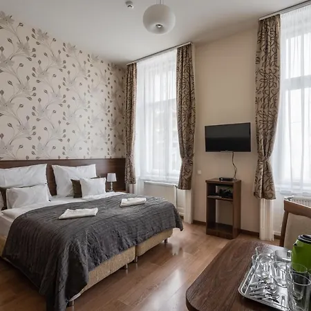 Hotel Elit Boutique Rooms- Location by bqa *