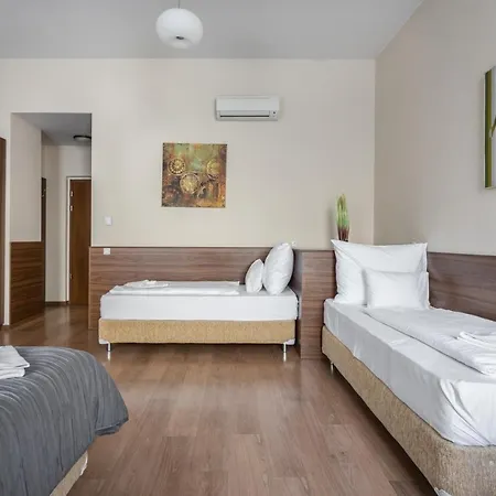 Elit Boutique Rooms- Location by bqa *