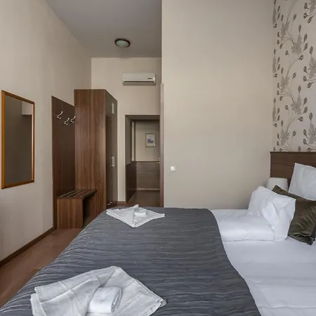 Elit Boutique Rooms- Location by bqa Budapest