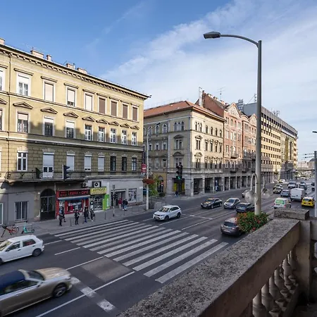 Hotel Elit Boutique Rooms- Location by bqa Budapest