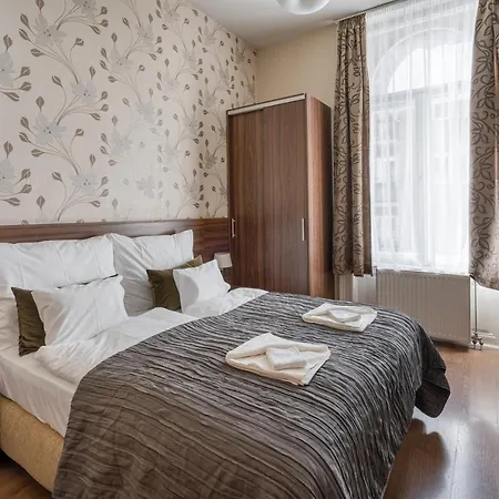 Elit Boutique Rooms- Location by bqa *