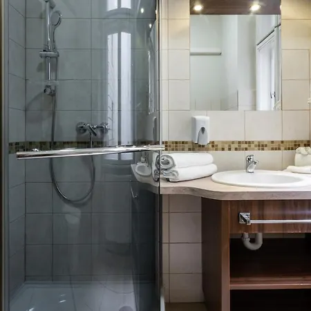 Elit Boutique Rooms- Location by bqa
