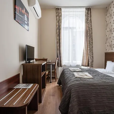 מלון Elit Boutique Rooms- Location by bqa