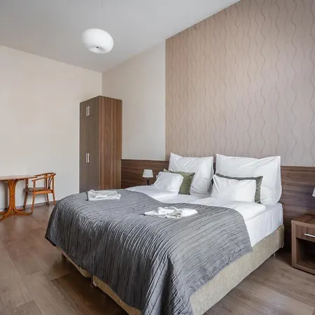 Hotel Elit Boutique Rooms- Location by bqa *
