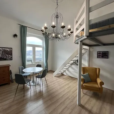 Full Panorama Apartment *
