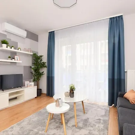 Laurel Bay Budapest