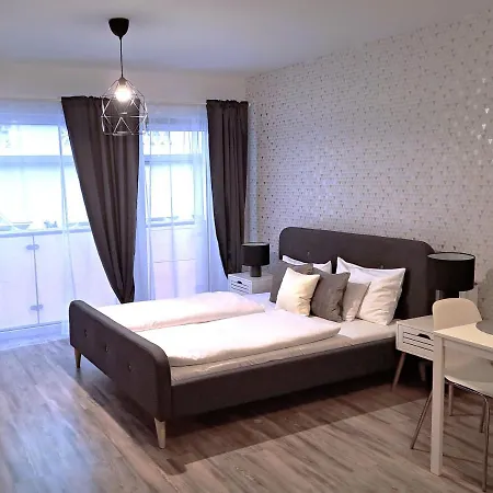 Chalet Swu Broadway
