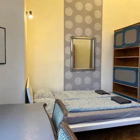 F14 By Small Apartment