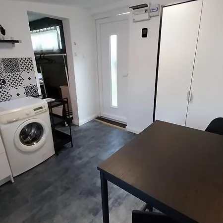Hi-bp Garden Batsanyi Tiny House Near The Train With Free Parking Apartmán *