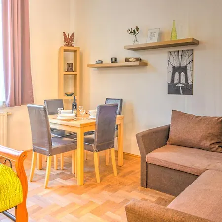Capital Apartment *