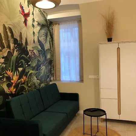 In Iv. * Budapest