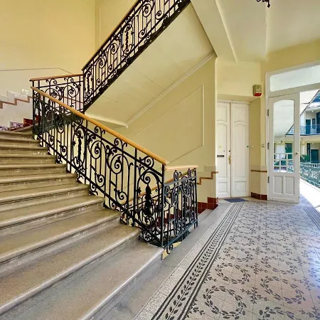 Friend Of Deak Ferenc Apartment