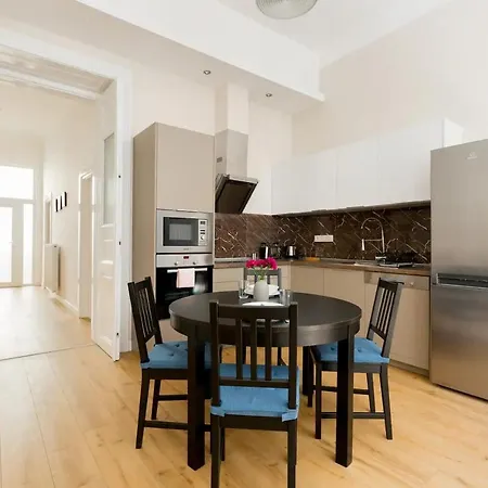 Apartman Kresz Geza 29 Westend Station 2 Bedrooms+living Ac Budapest
