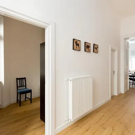 Kresz Geza 29 Westend Station 2 Bedrooms+living Ac *