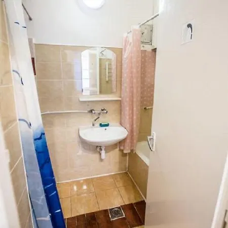 Center 5 Private For 19 People Homestay *