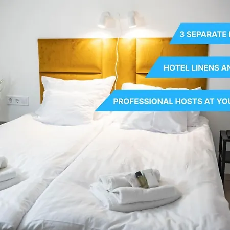 Free Parking -corvin Palace Residence-3bdrm,6ppl,wifi,ac