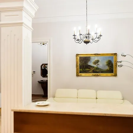 Luxury Downtown 3 Bedroom By Synagoge With Beautiful View Apartmán