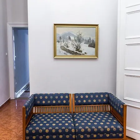 Luxury Downtown 3 Bedroom By Synagoge With Beautiful View Apartmán Budapešť