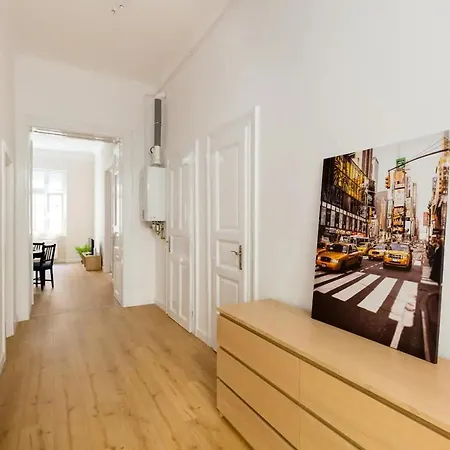 Kresz Geza 29 Westend Station 2 Bedrooms+living Ac *