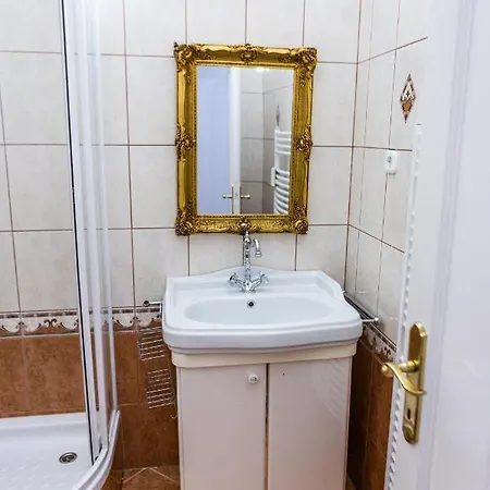 Apartmán Luxury Downtown 3 Bedroom By Synagoge With Beautiful View Budapešť