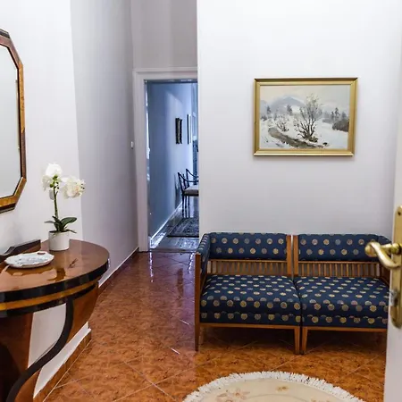 Luxury Downtown 3 Bedroom By Synagoge With Beautiful View Apartmán *
