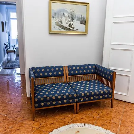 Luxury Downtown 3 Bedroom By Synagoge With Beautiful View Budapešť