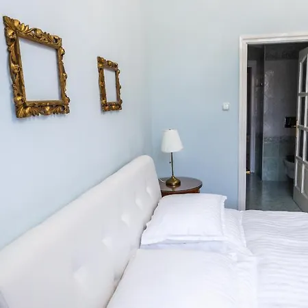 Luxury Downtown 3 Bedroom By Synagoge With Beautiful View Apartmán