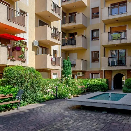 Toscani Garden *