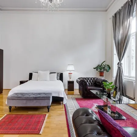 Royale Apartment *