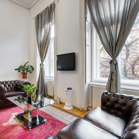 Royale * Budapest