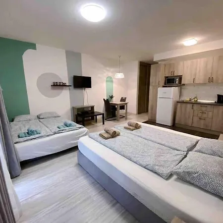 Corvin Cozy And Peaceful 313 * Budapest