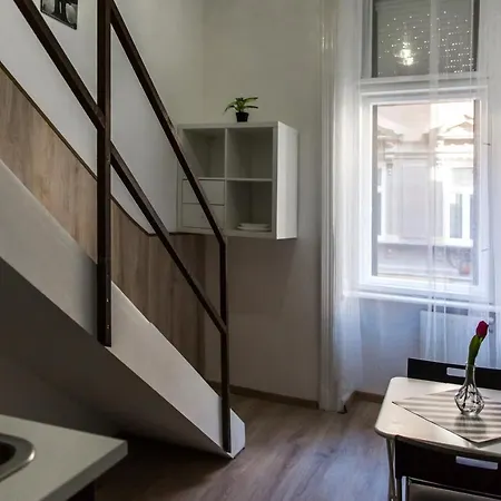 Appartamento Central Budget Lofts