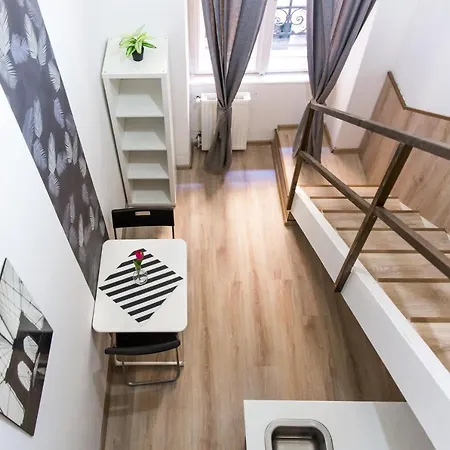 Central Budget Lofts *