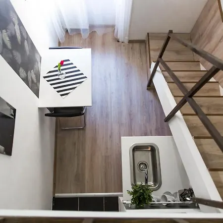 Central Budget Lofts Appartamento