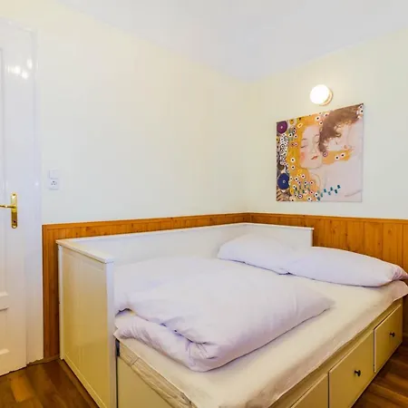 Apartment Friend Of Deak Ferenc *